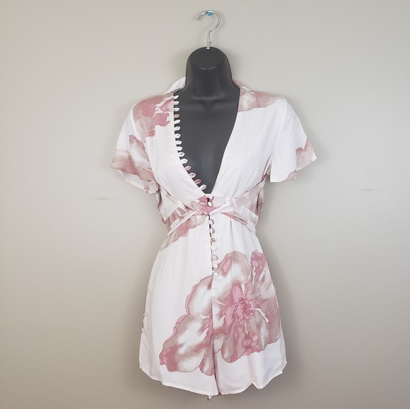 *Last One* B2G1 Floral Print Romper - Picture 4 of 6